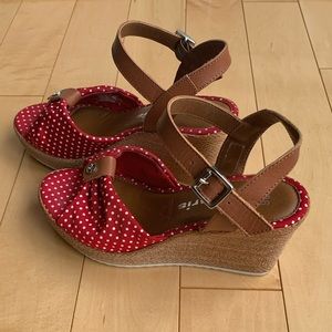 Wedge sandals